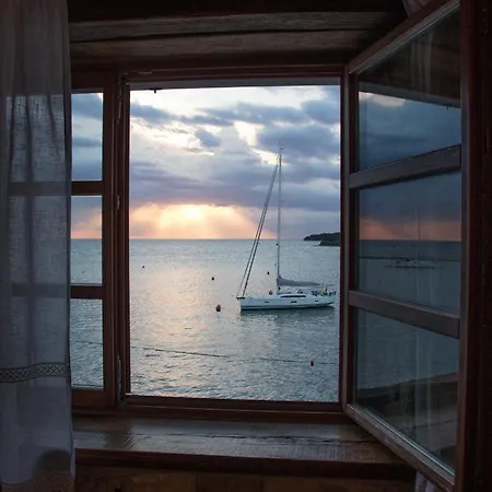 Center Coastal Escape - With Sea View Or Cozy *