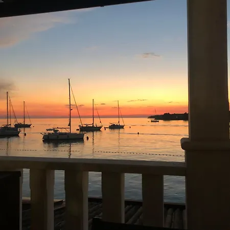 Center Coastal Escape - With Sea View Or Cozy *