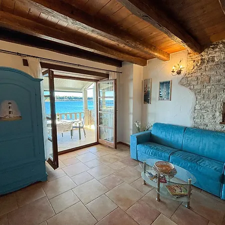Lägenhet Center Coastal Escape - With Sea View Or Cozy Novigrad Istria