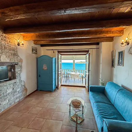 Center Coastal Escape - With Sea View Or Cozy Novigrad Istria